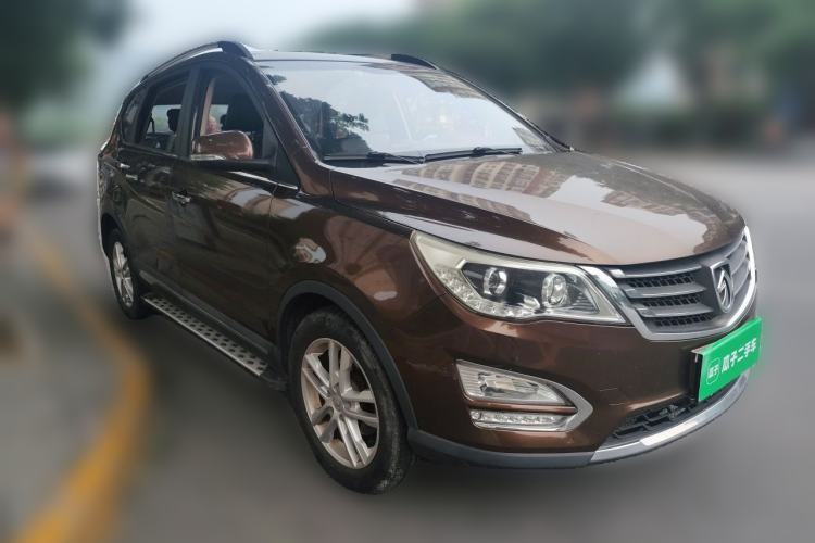 Used Baojun 560 2015 1.8L Manual Elite Edition Front Right 45 Deg
