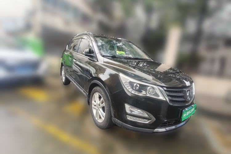 Used Baojun 560 2015 1.8L Manual Elite Edition Front Right 45 Deg