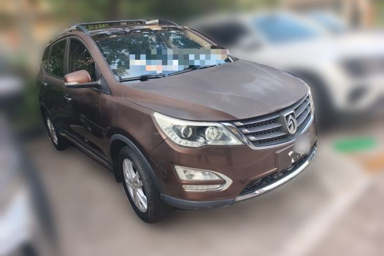 Used Baojun 560 2015 1.8L Manual Elite Edition Front Right 45 Deg