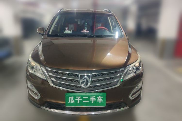 Used Baojun 560 2015 1.8L manual luxury version Front