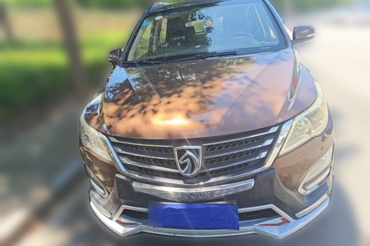 Used Baojun 560 2015 1.8L manual luxury version Front