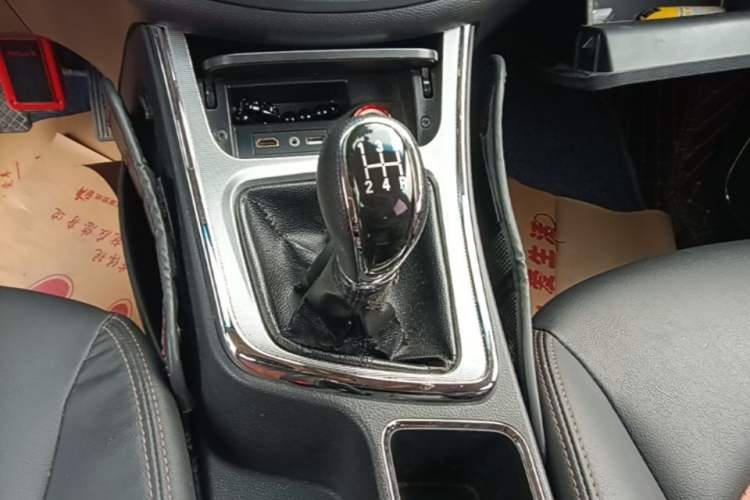Used Baojun 560 2015 1.8L Manual Elite Edition Gear Lever