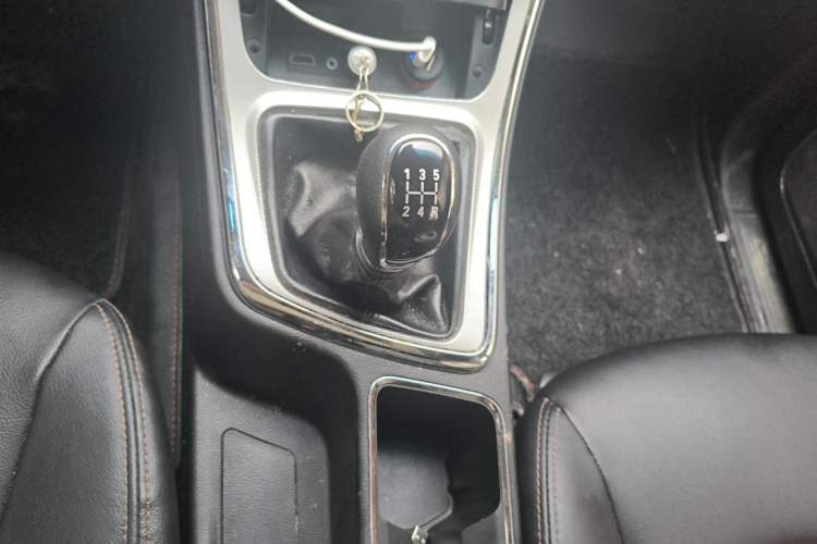 Used Baojun 560 2015 1.8L Manual Elite Edition Gear Lever