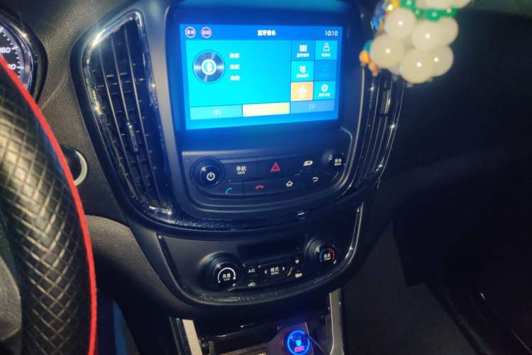 Used Baojun 560 2015 1.8L manual luxury version Gear Lever