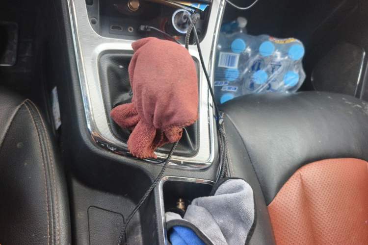 Used Baojun 560 2015 1.8L Manual Elite Edition Gear Lever