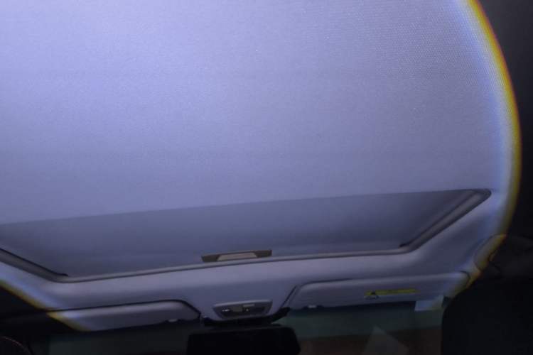 Used Baojun 560 2015 1.8L manual luxury version Headliner