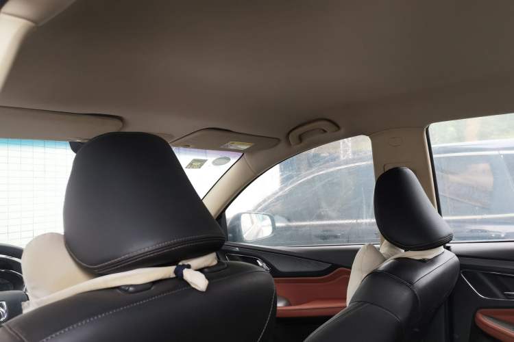 Used Baojun 560 2015 1.8L Manual Elite Edition Headliner