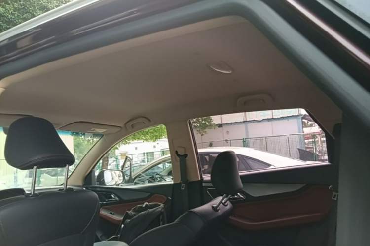 Used Baojun 560 2015 1.8L Manual Elite Edition Headliner