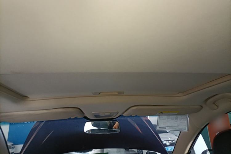 Used Baojun 560 2015 1.8L manual luxury version Headliner