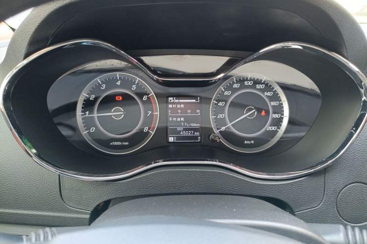 Used Baojun 560 2015 1.8L Manual Elite Edition Instrument Cluster