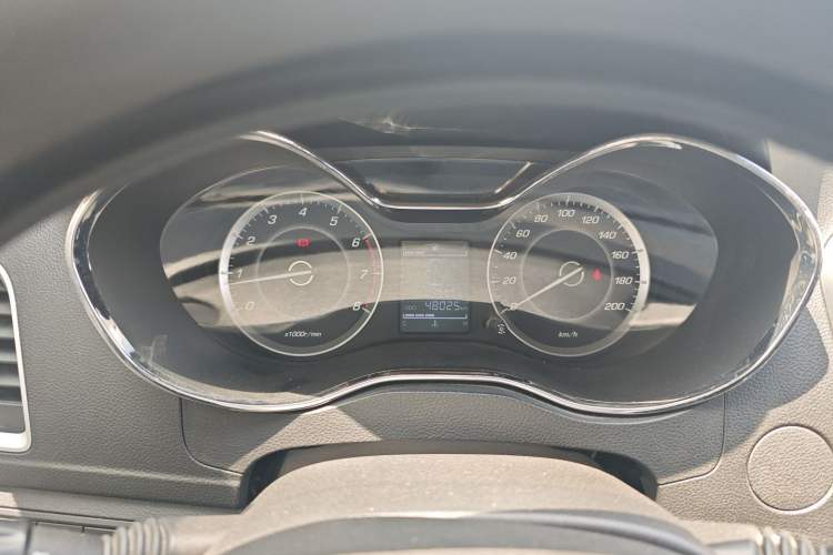 Used Baojun 560 2015 1.8L manual Comfort trim level Instrument Cluster