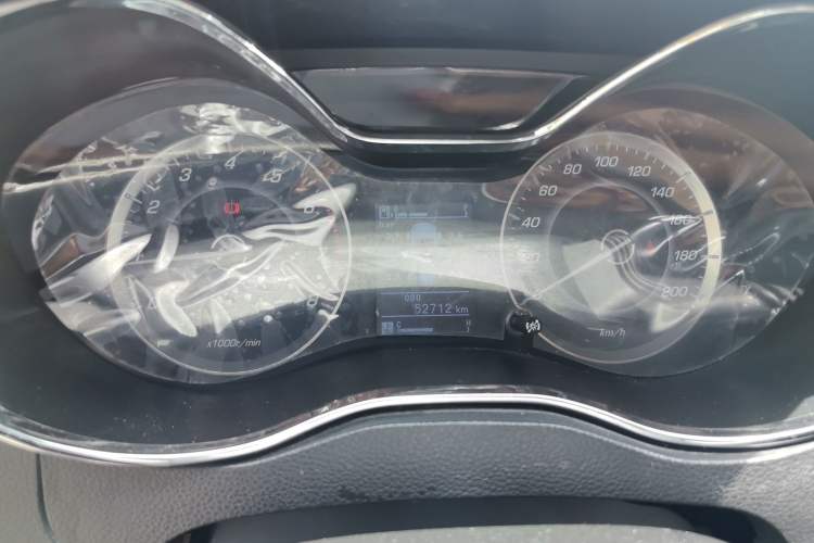 Used Baojun 560 2015 1.8L manual luxury version Instrument Cluster