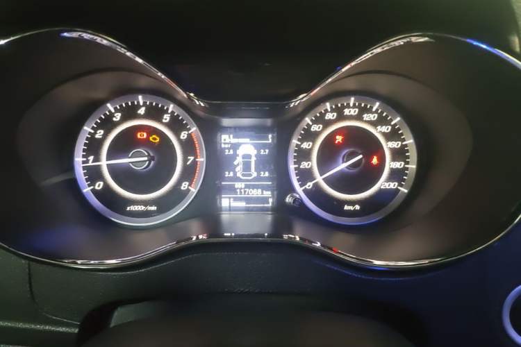 Used Baojun 560 2015 1.8L manual luxury version Instrument Cluster