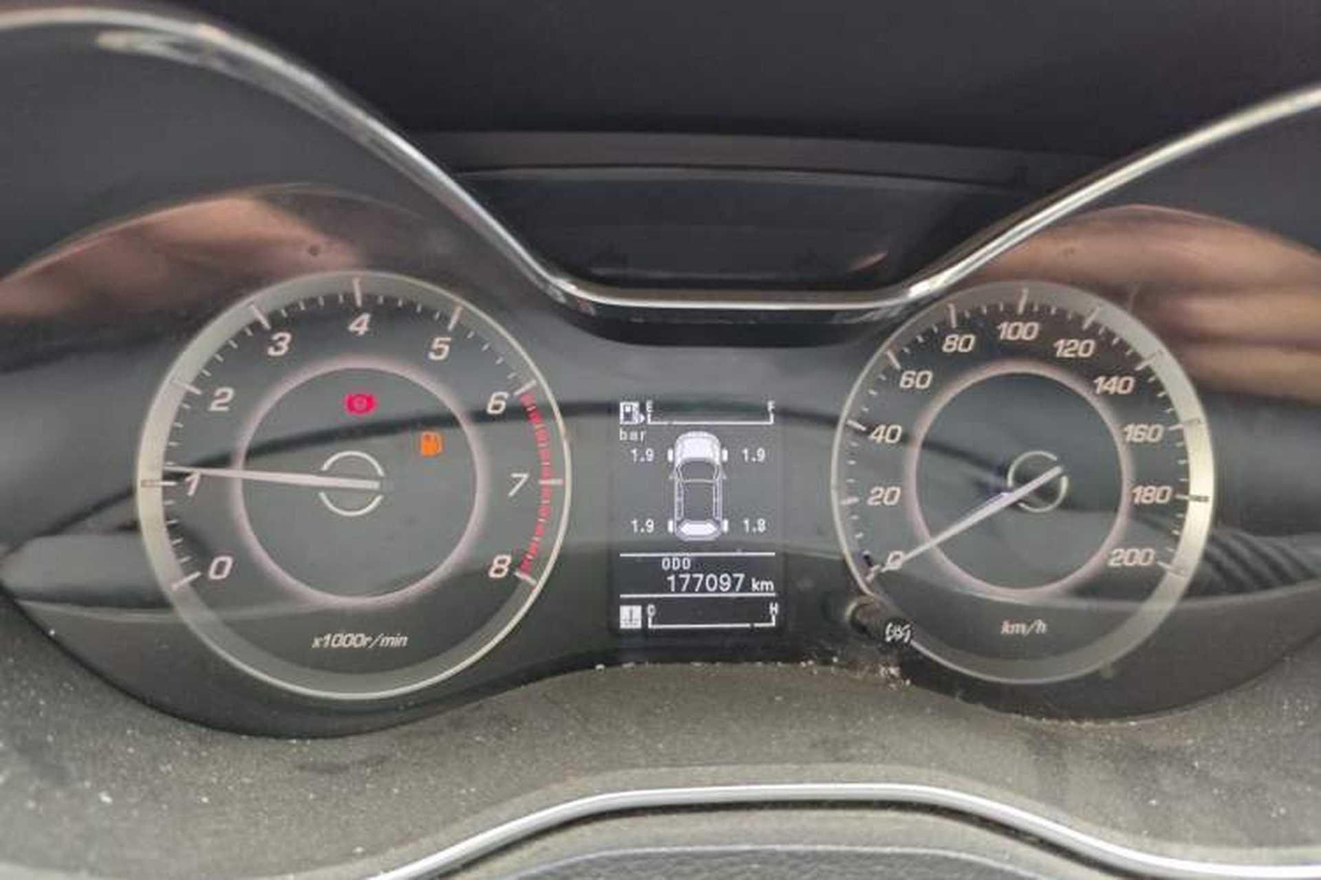 Used Baojun 560 2015 1.8L manual luxury version Instrument Cluster