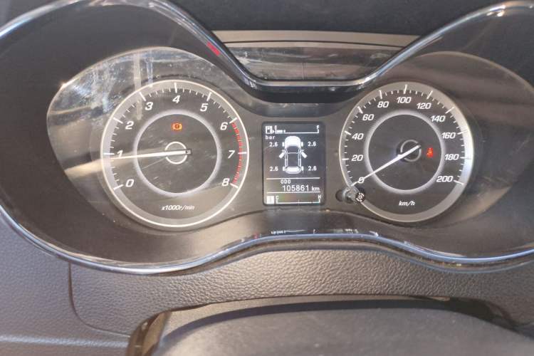 Used Baojun 560 2015 1.8L manual luxury version Instrument Cluster
