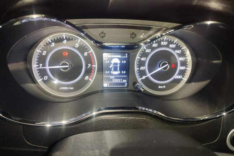 Used Baojun 560 2015 1.8L manual luxury version Instrument Cluster