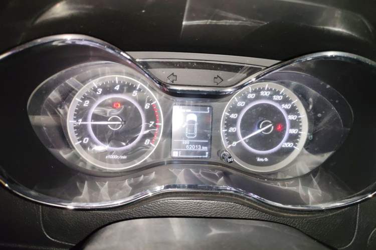 Used Baojun 560 2015 1.8L Manual Elite Edition Instrument Cluster