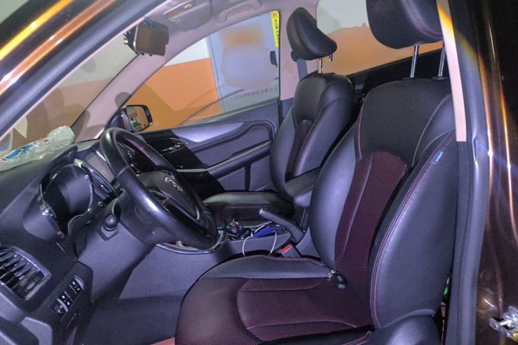 Used Baojun 560 2015 1.8L manual luxury version Left Front Seat
