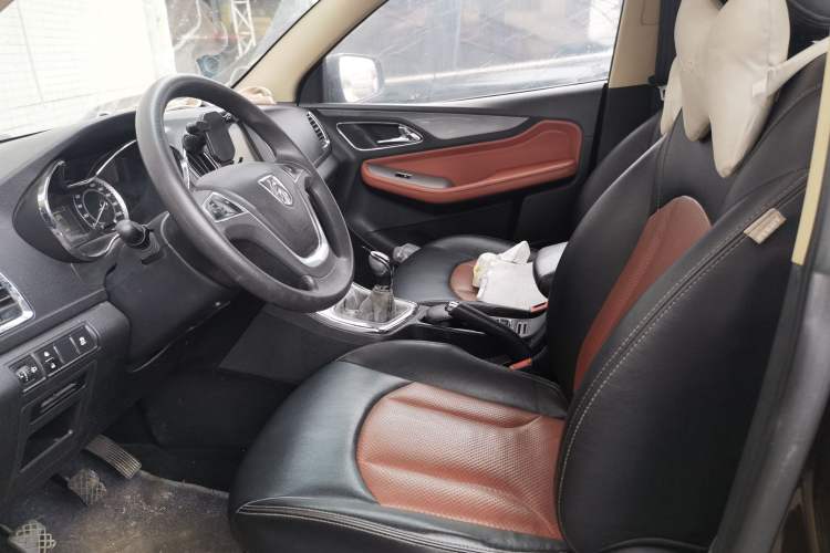 Used Baojun 560 2015 1.8L Manual Elite Edition Left Front Seat