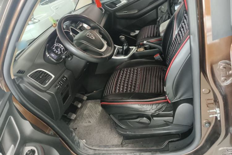 Used Baojun 560 2015 1.8L manual Comfort trim level Left Front Seat