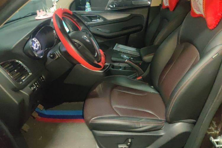 Used Baojun 560 2015 1.8L manual luxury version Left Front Seat