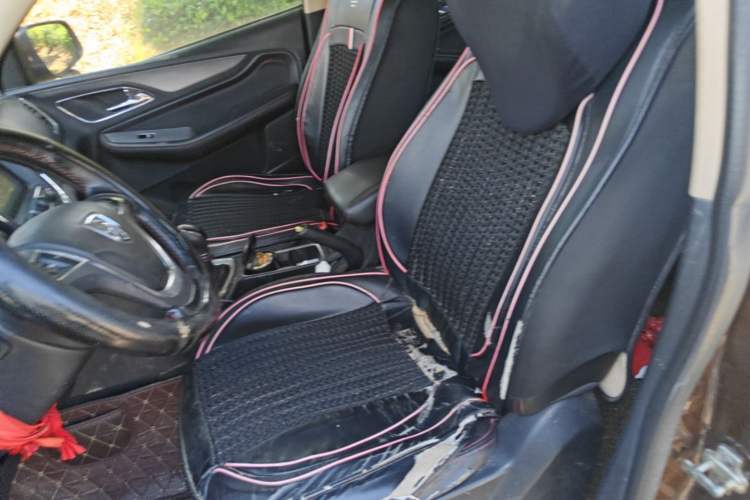 Used Baojun 560 2015 1.8L manual luxury version Left Front Seat