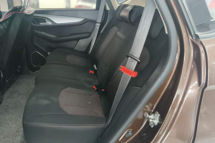 Used Baojun 560 2015 1.8L manual Comfort trim level Left Rear Seat