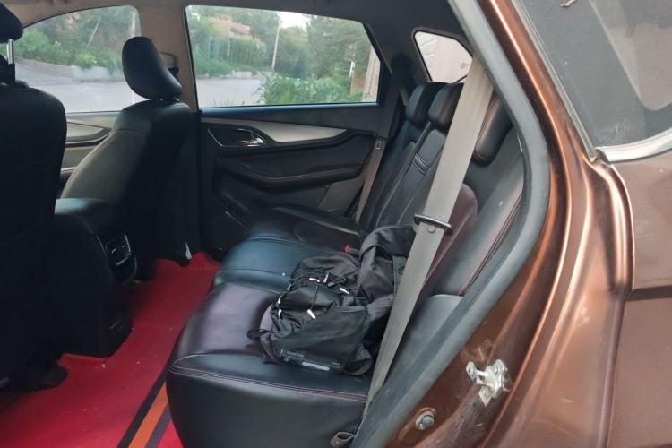 Used Baojun 560 2015 1.8L manual luxury version Left Rear Seat