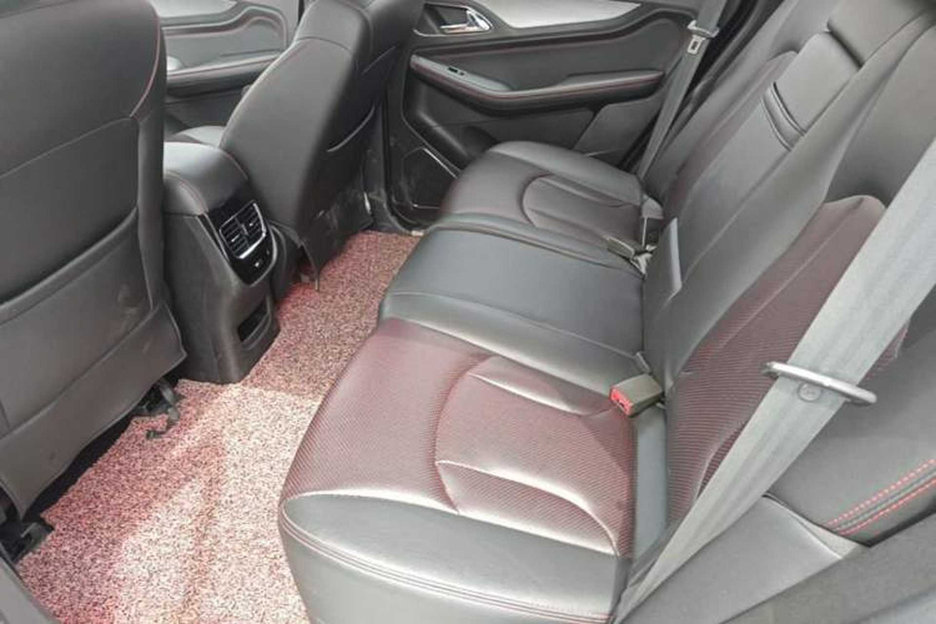Used Baojun 560 2015 1.8L manual luxury version Left Rear Seat