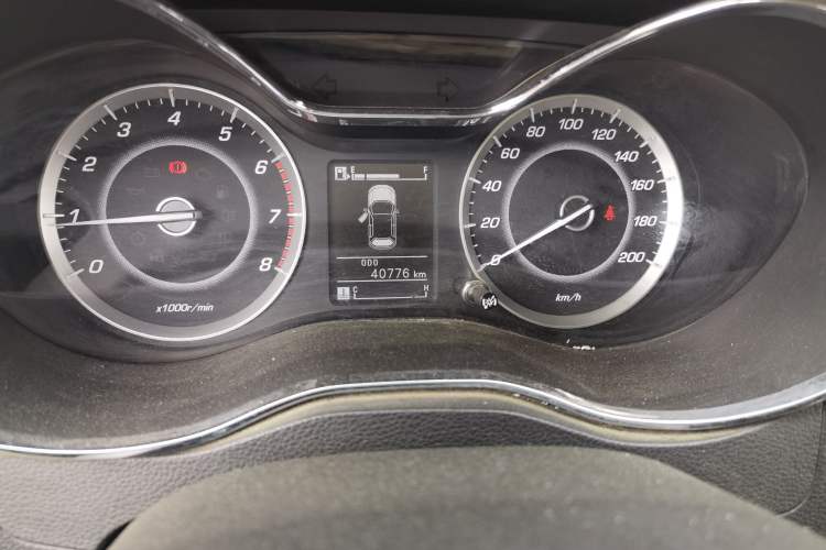 Used Baojun 560 2015 1.8L Manual Elite Edition Odometer Close Up