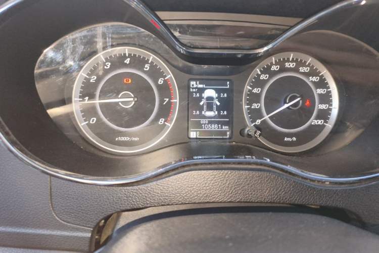 Used Baojun 560 2015 1.8L manual luxury version Odometer Close Up