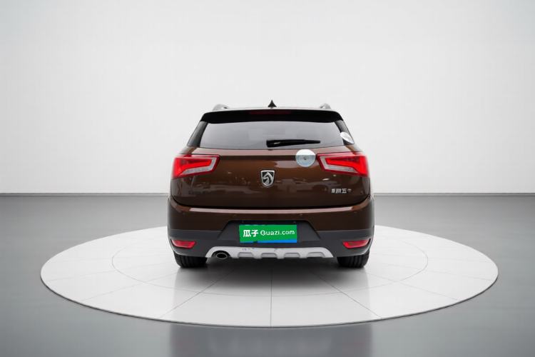 Used Baojun 560 2015 1.8L manual luxury version Rear