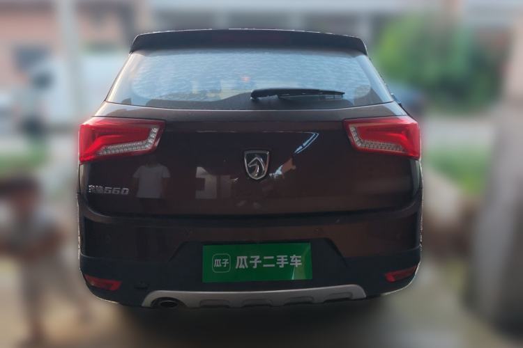 Used Baojun 560 2015 1.8L manual luxury version Rear