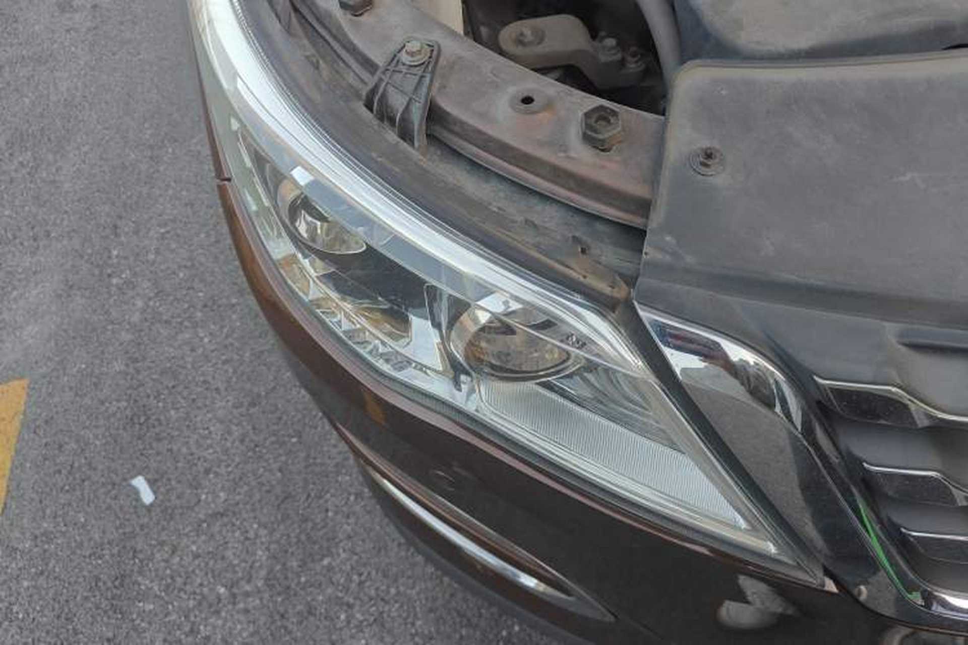 Used Baojun 560 2015 1.8L manual luxury version Right Front Headlight