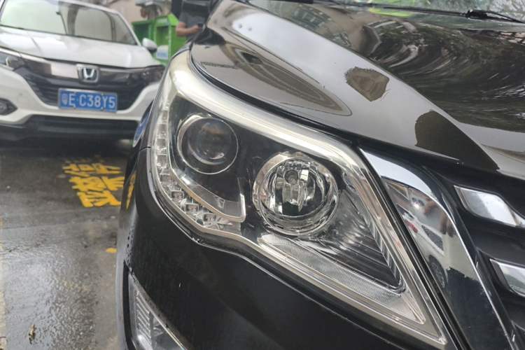 Used Baojun 560 2015 1.8L Manual Elite Edition Right Front Headlight