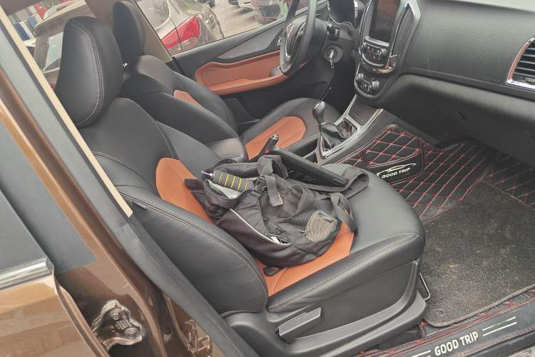 Used Baojun 560 2015 1.8L Manual Elite Edition Right Front Seat
