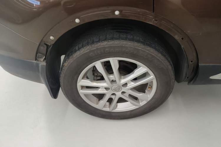 Used Baojun 560 2015 1.8L manual Comfort trim level Right Rear Wheel Hub