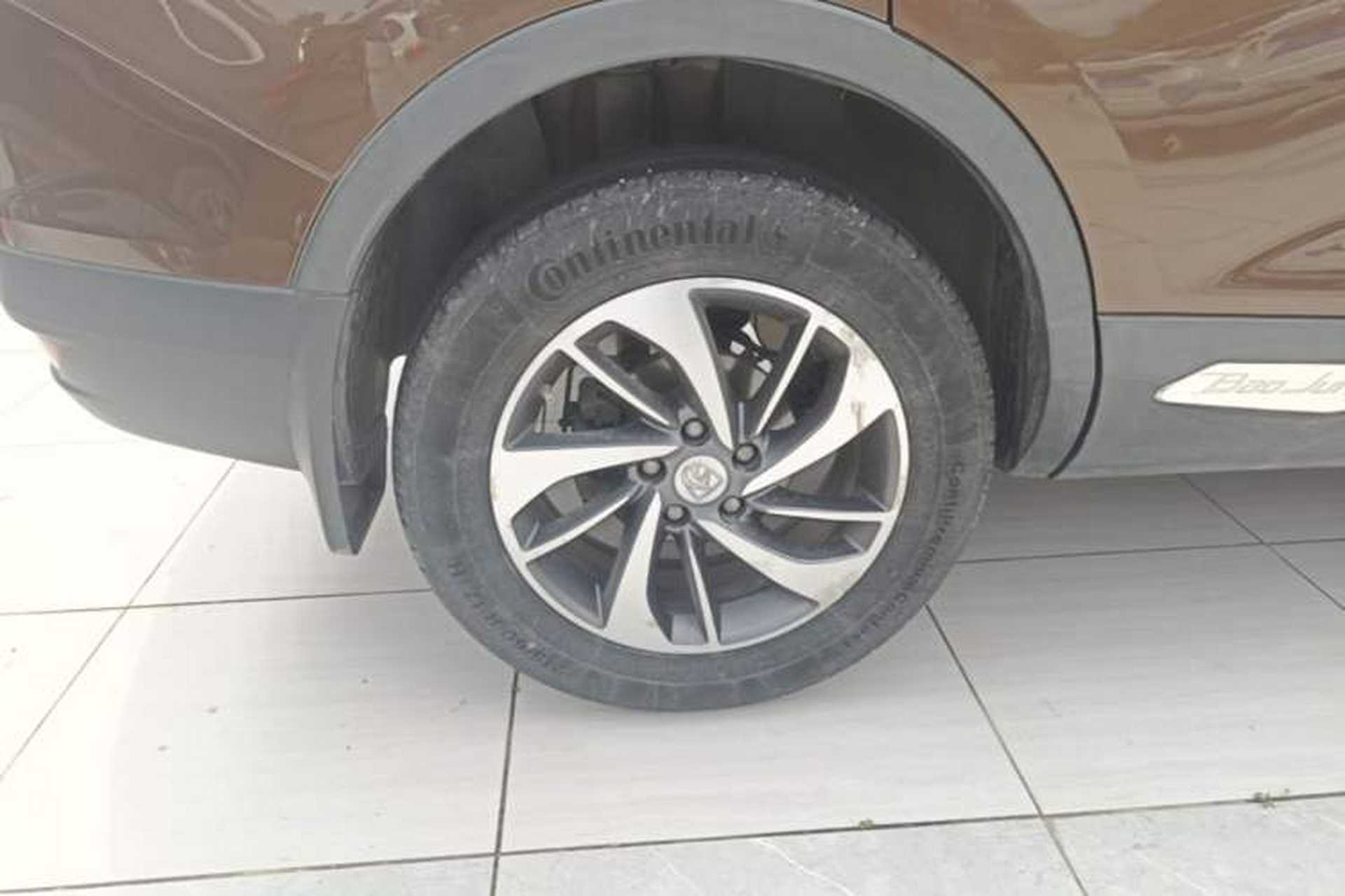 Used Baojun 560 2015 1.8L manual luxury version Right Rear Wheel Hub
