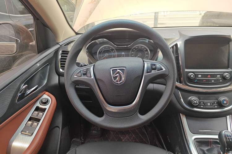 Used Baojun 560 2015 1.8L Manual Elite Edition Steering Wheel