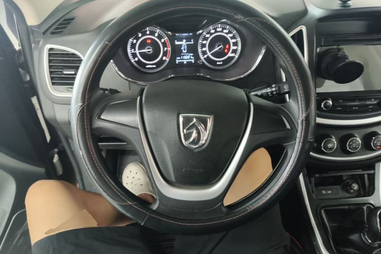 Used Baojun 560 2015 1.8L manual Comfort trim level Steering Wheel