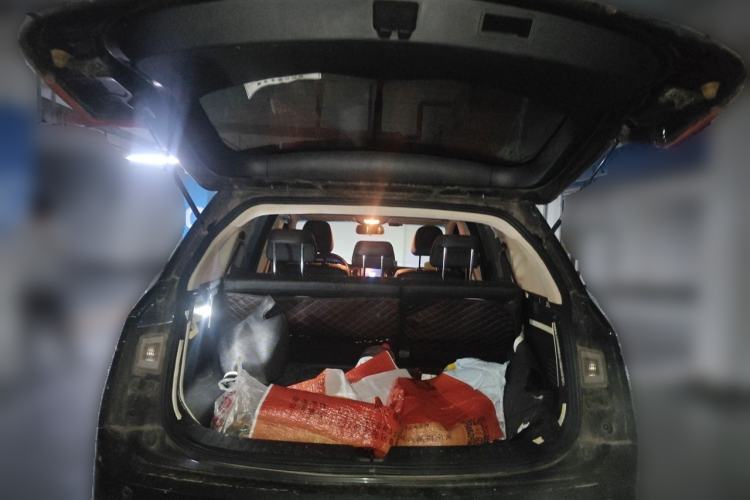 Used Baojun 560 2015 1.8L manual luxury version Trunk