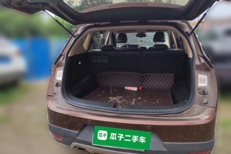 Used Baojun 560 2015 1.8L manual luxury version Trunk