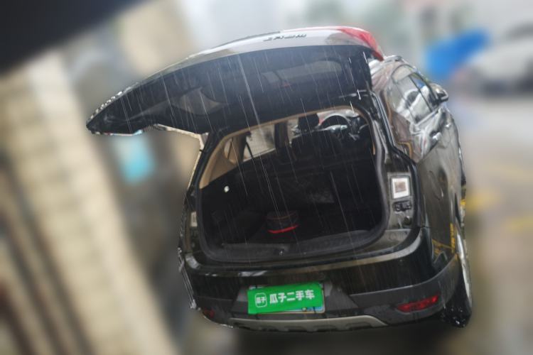 Used Baojun 560 2015 1.8L Manual Elite Edition Trunk