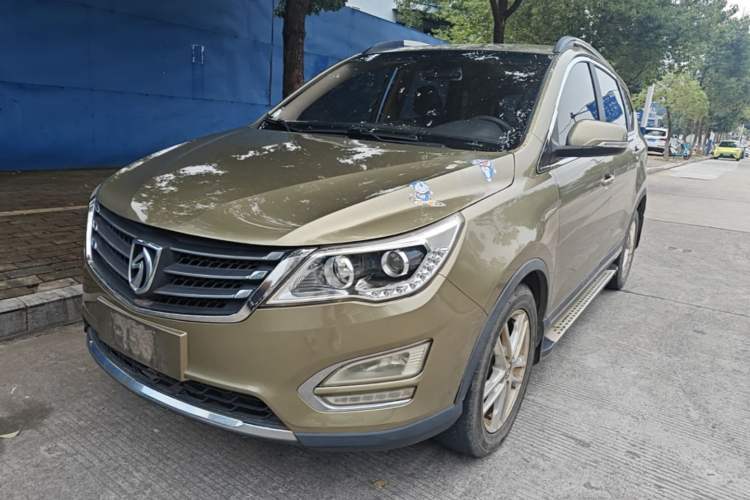 Used Baojun 560 2015 1.8L manual Comfort trim level Guazi used car, China used car export, Used car for sale, Used cars, Cheapest cars for sale