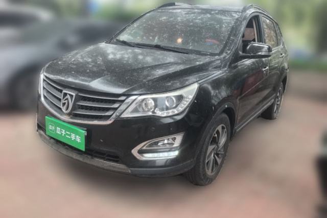 Used Baojun 560 2015 1.8L manual luxury version