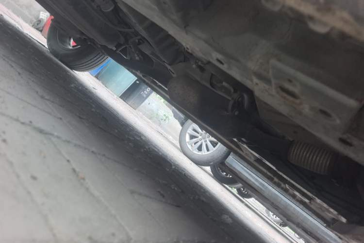 Used Baojun 560 2015 1.8L manual luxury version Chassis Front Right