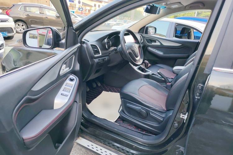 Used Baojun 560 2015 1.8L manual Comfort trim level Driver Seat