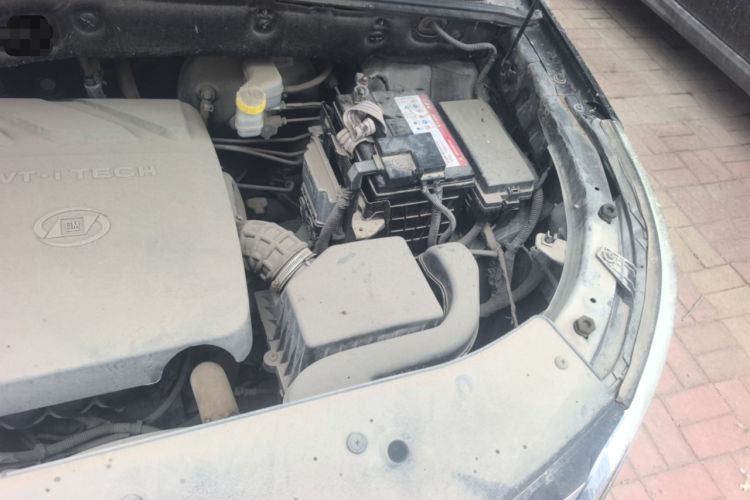 Used Baojun 560 2015 1.8L manual luxury version Engine Bay Left