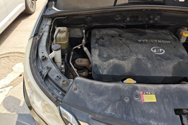 Used Baojun 560 2015 1.8L manual luxury version Engine Bay Right
