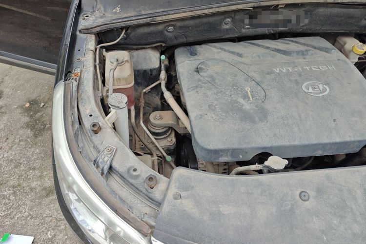 Used Baojun 560 2015 1.8L manual luxury version Engine Bay Right